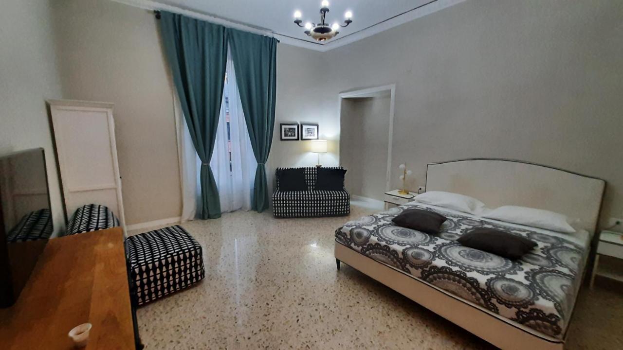 Palazzetto Di Neubourg Appartement Napels
